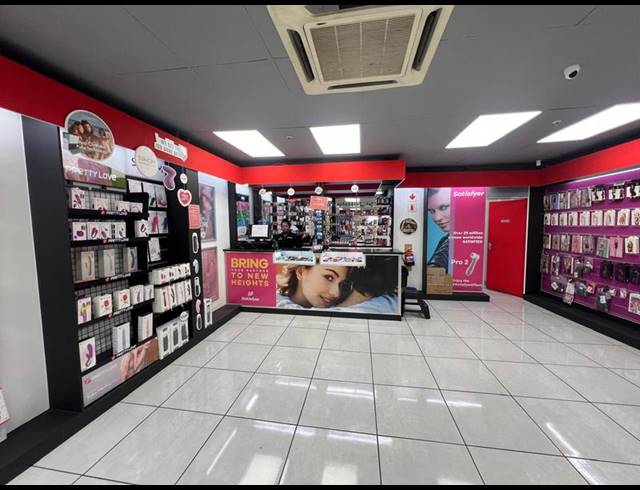 RETAIL PROPERTY TO RENT IN RAISETHORPE